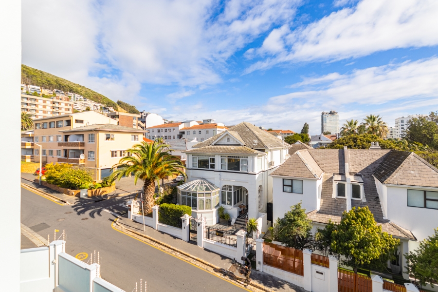 1 Bedroom Property for Sale in Green Point Western Cape